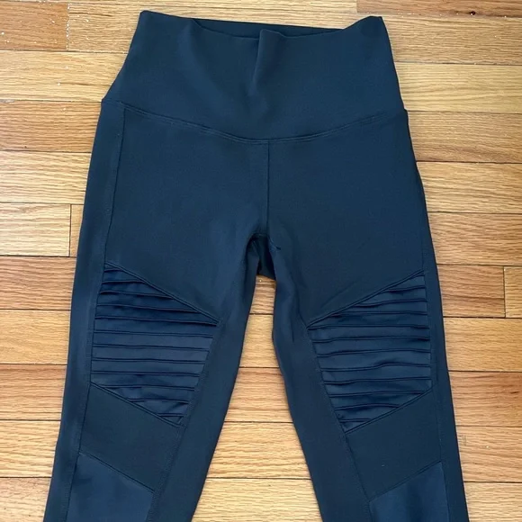ALO Yoga Moto Legging, Full Length, Size Small - Picture 5 of 8